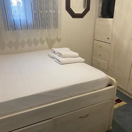Holiday home Finiki Studios Foinikion