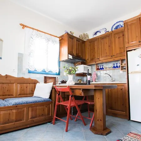 בית נופש Finiki Studios *