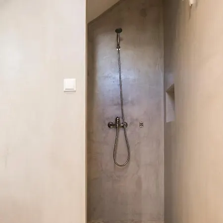 Finiki Studios פויניקיון