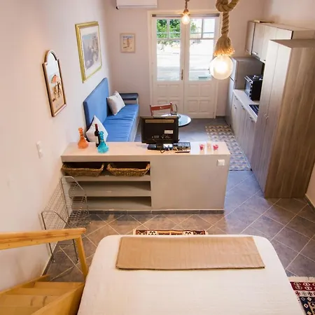 Finiki Studios Holiday home